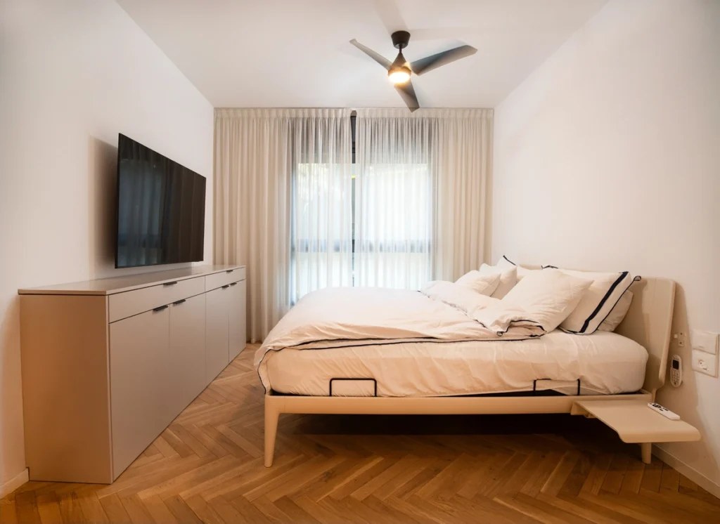 צילום דירות ל-Airbnb בהרצליה - חדר שינה