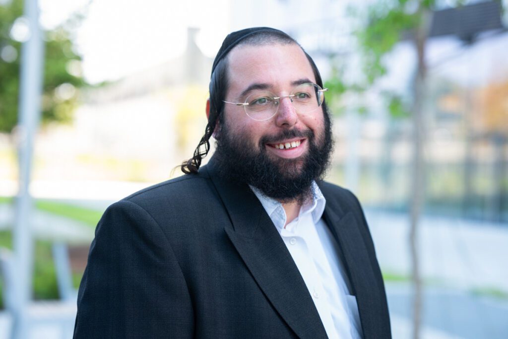 צלם לשידוכים בבני ברק - צילום פורטרט מקצועי לבחור ישיבה