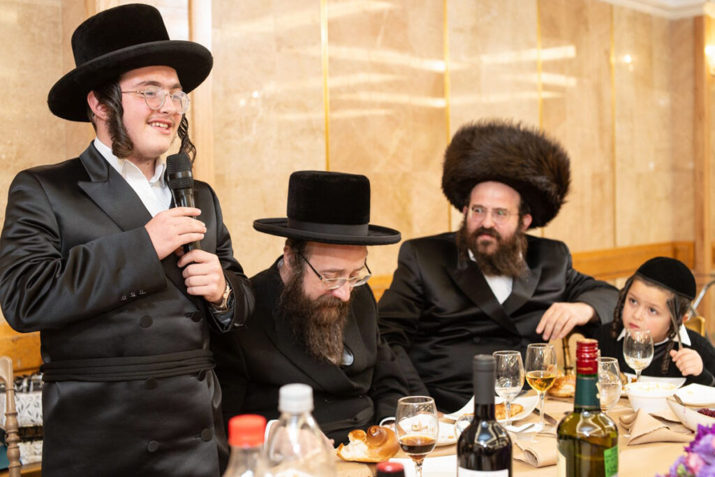 חתן בר מצווה חרדי נושא דרשה, צילום אירועים חרדי